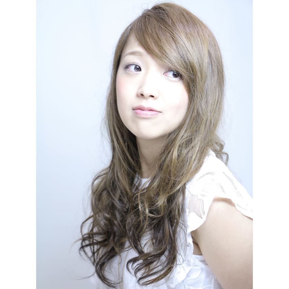 エッジィなゆるウェーブ 粋lima銀座店 ヘアリゾート粋 Lima ヘアリゾートスイ リマ のヘアスタイル 美容院 美容室を予約するなら楽天ビューティ