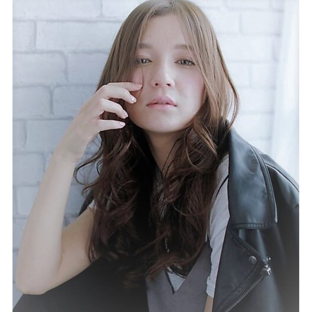 ブラックレザー バレイヤージュ 究極のアーバンクールロング 上野 御徒町 美容院 J O S 髪質改善個室サロンopen ウエノ オカチマチビヨウイン ジェーオーエス カミシツカイゼンコシツサロン のヘアスタイル 美容院 美容室を予約するなら楽天ビューティ