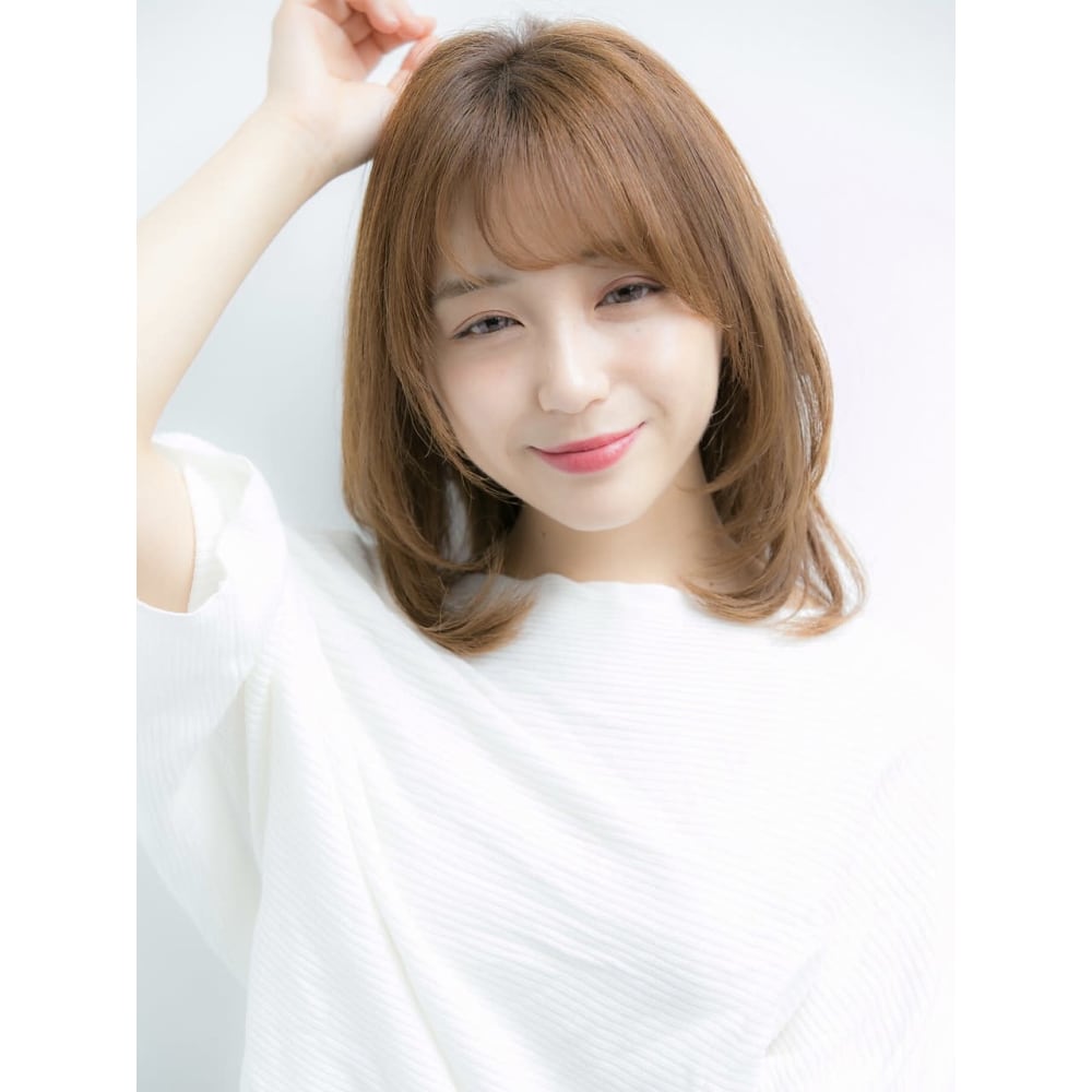 Euphoria 金沢 小顔レイヤーの大人ミディアム Euphoria Ginza Grande 銀座 ユーフォリア ギンザ グランデ のヘアスタイル 美容院 美容室を予約するなら楽天ビューティ