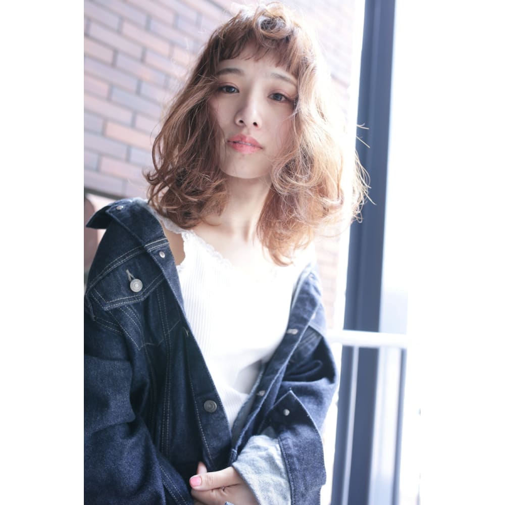 Air Kobe 鎖骨ミディアムパーマ Air Kobe エアーコウベ のヘアスタイル 美容院 美容室を予約するなら楽天ビューティ