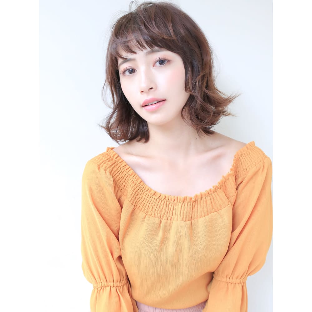 のばしかけヘアにおすすめ 軽やかで小顔になれるミディ La Bless のばしかけヘアにおすすめ 軽やかで小顔になれるミディ La Bless