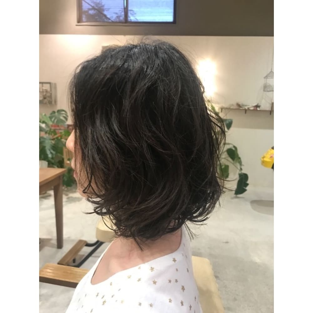 ステップボーンカットパーマスタイル Dam Hair Garden ダムヘアーガーデン のヘアスタイル 美容院 美容室を予約するなら楽天ビューティ