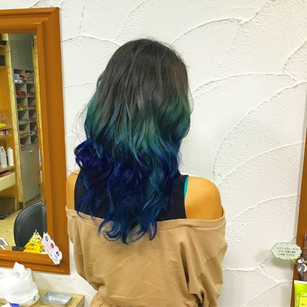 マーメイドカラー Tomo トモ のヘアスタイル 美容院 美容室を予約するなら楽天ビューティ