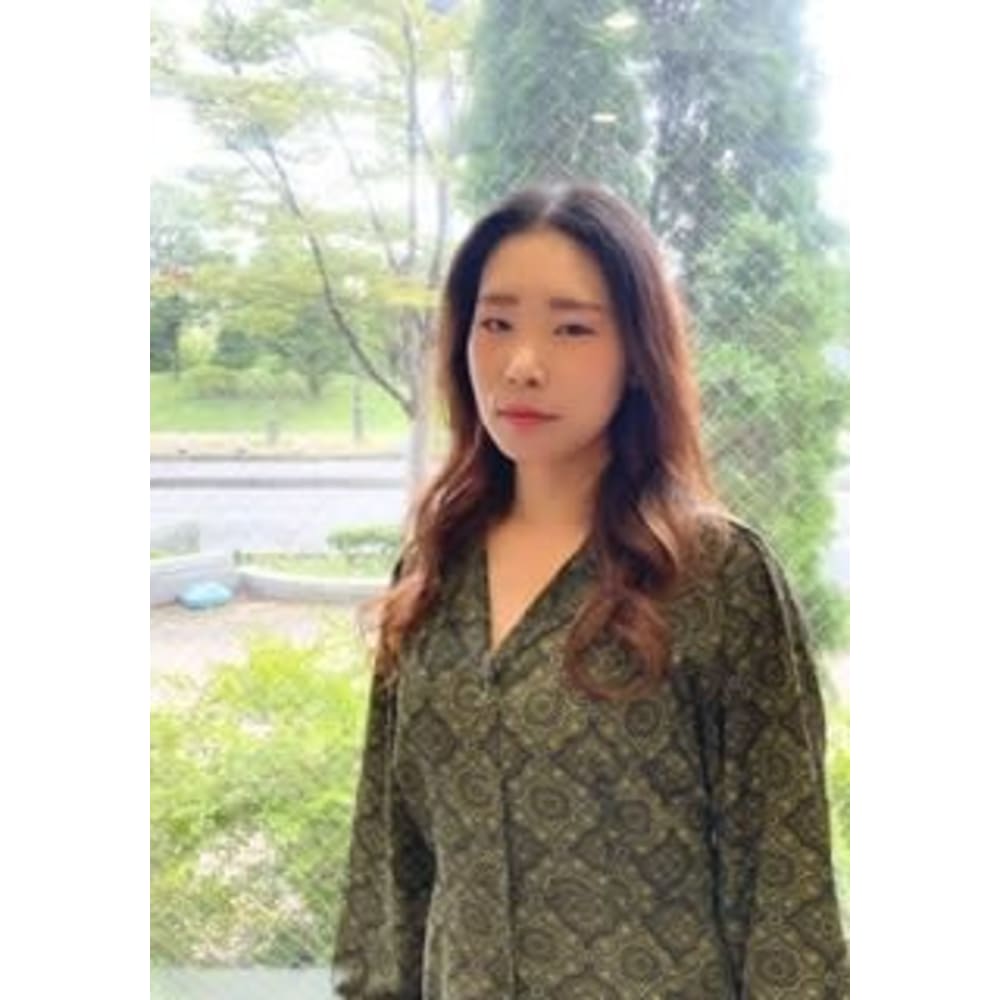斉藤 恵 Reve By First レーブ バイ ファースト のスタッフ 美容院 美容室を予約するなら楽天ビューティ