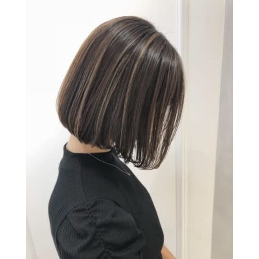 Euphoria 銀座三丁目 綺麗めボブのハイライト Euphoria 銀座三丁目 ユーフォリア ギンザサンチョウメ のヘアスタイル 美容院 美容室を予約するなら楽天ビューティ
