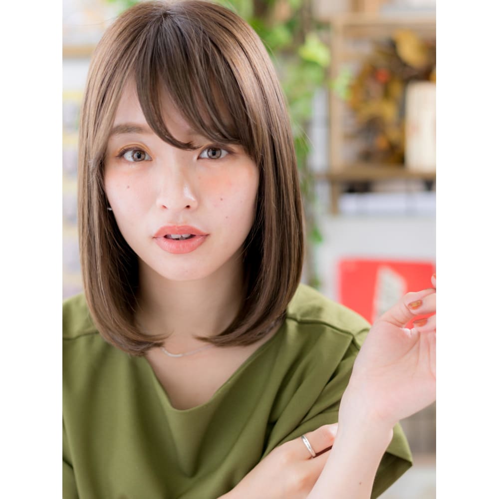 ナチュラル空気感 斜めバングaラインミディ 厚めバング Cover Hair Bliss 川口東口駅前店 カバーヘアブリス カワグチヒガシグチエキマエテン のヘアスタイル 美容院 美容室を予約するなら楽天ビューティ