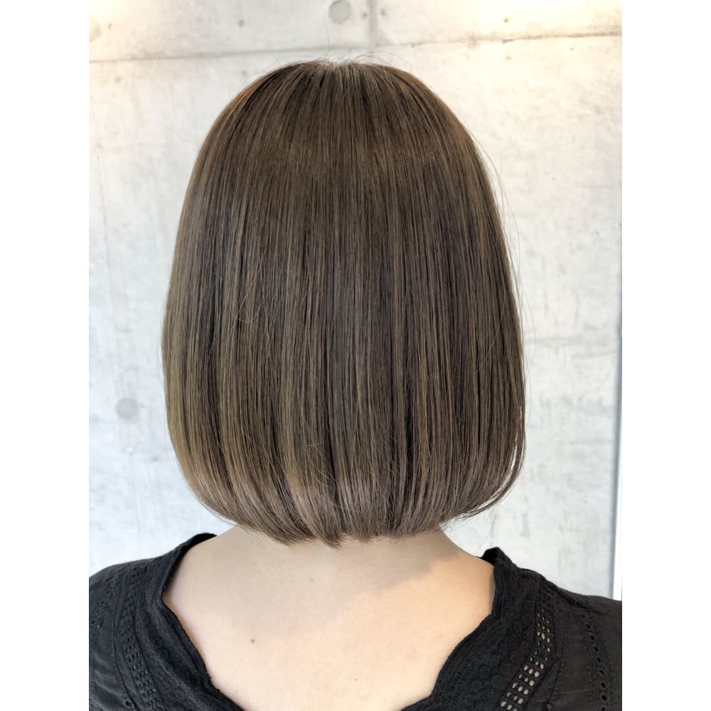 内巻きボブ ハイトーンベージュ Davin ダヴィン のヘアスタイル 内巻きボブ ハイトーンベージュ Davin ダヴィン のヘアスタイル