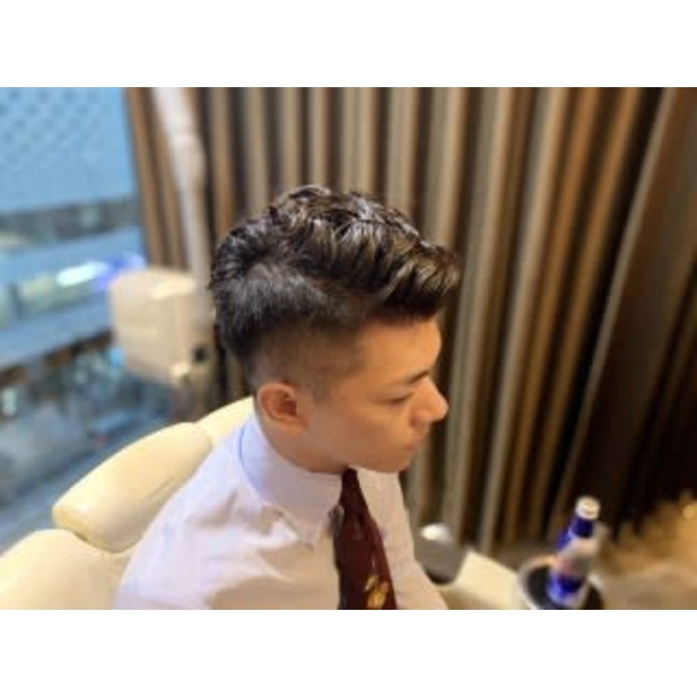 デキる男のゆるバーバースタイル R De Beaute アールドボーテ のヘアスタイル 美容院 美容室を予約するなら楽天ビューティ