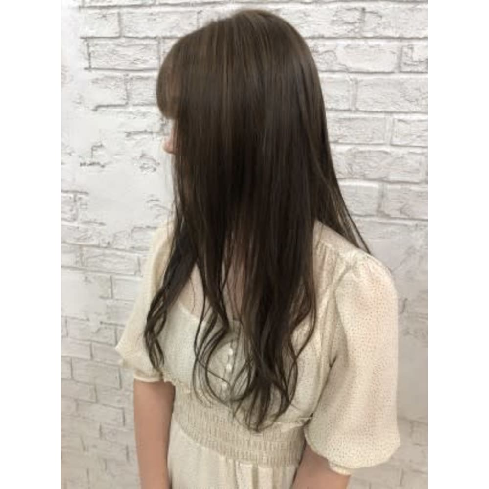 ベージュ ダークベージュ ロング 池袋 7010 Prize 池袋西口店 プライズ のヘアスタイル 美容院 美容室を予約するなら楽天ビューティ