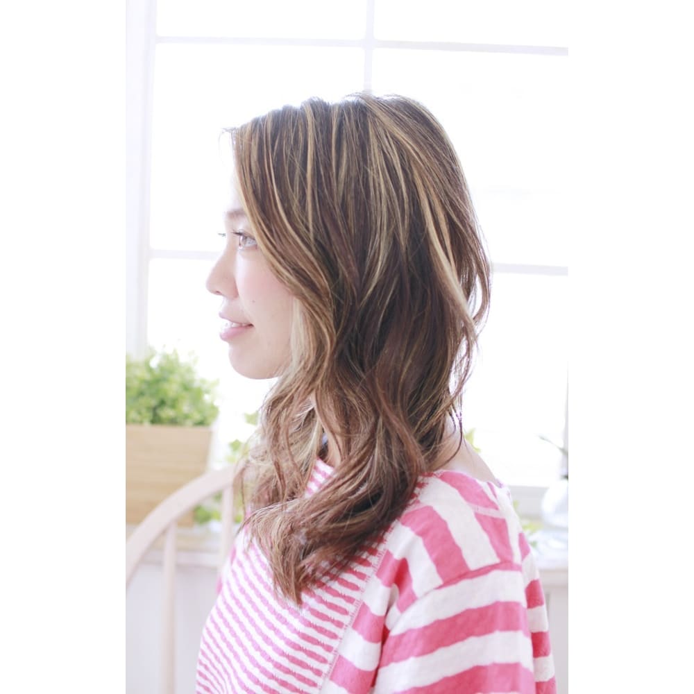 代30代40代 表情を変えるハイライトロング 守山 Rituel Moris N リテュールアンドモリスプラスエヌ のヘアスタイル 美容院 美容室を予約するなら楽天ビューティ 代30代40代 表情を変えるハイライトロング 守山 Rituel Moris N リテュールアンドモリスプラスエヌ のヘアスタイル 美容院 美容室を予約するなら楽天ビューティ
