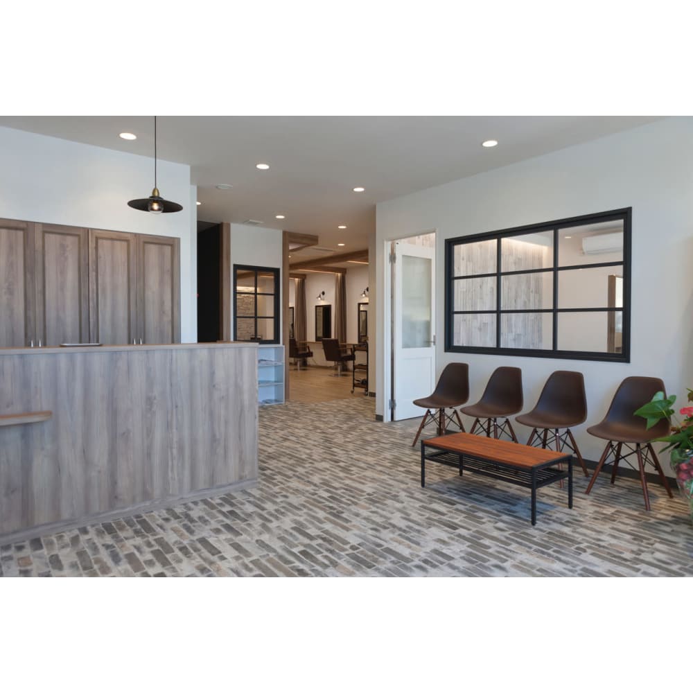 AND FINE hair beauty 白楽町エスパーク店