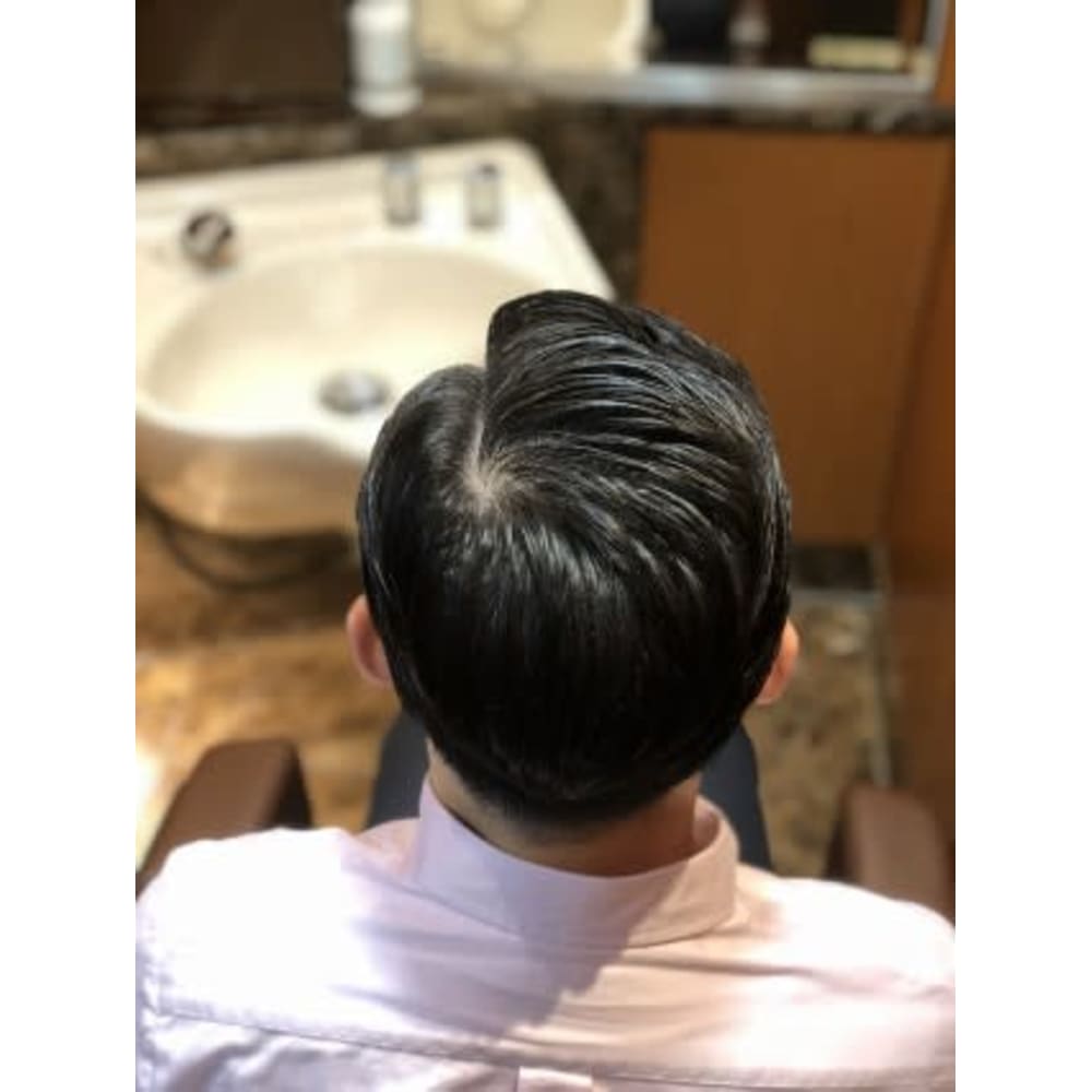 ツーブロックが浮く銀座30代ビジネスマンカットコース ヘアーモードキクチ 銀座店 ヘアーモードキクチ のヘアスタイル 美容院 美容室を予約するなら楽天ビューティ ツーブロックが浮く銀座30代ビジネスマンカットコース ヘアーモードキクチ 銀座店 ヘアーモードキクチ のヘアスタイル 美容院 美容室を予約するなら楽天ビューティ