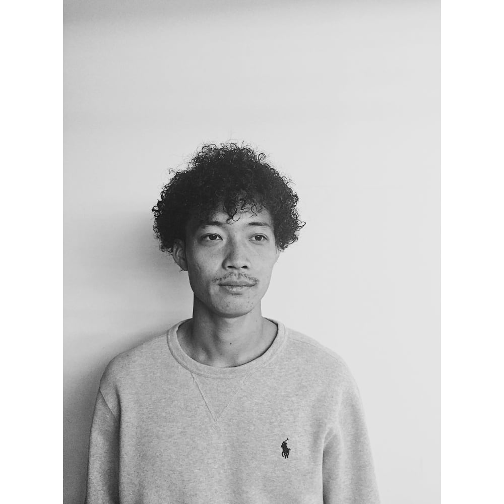 ツイストスパイラルパーマ フェード Ccccccc シーセブン のヘアスタイル 美容院 美容室を予約するなら楽天ビューティ