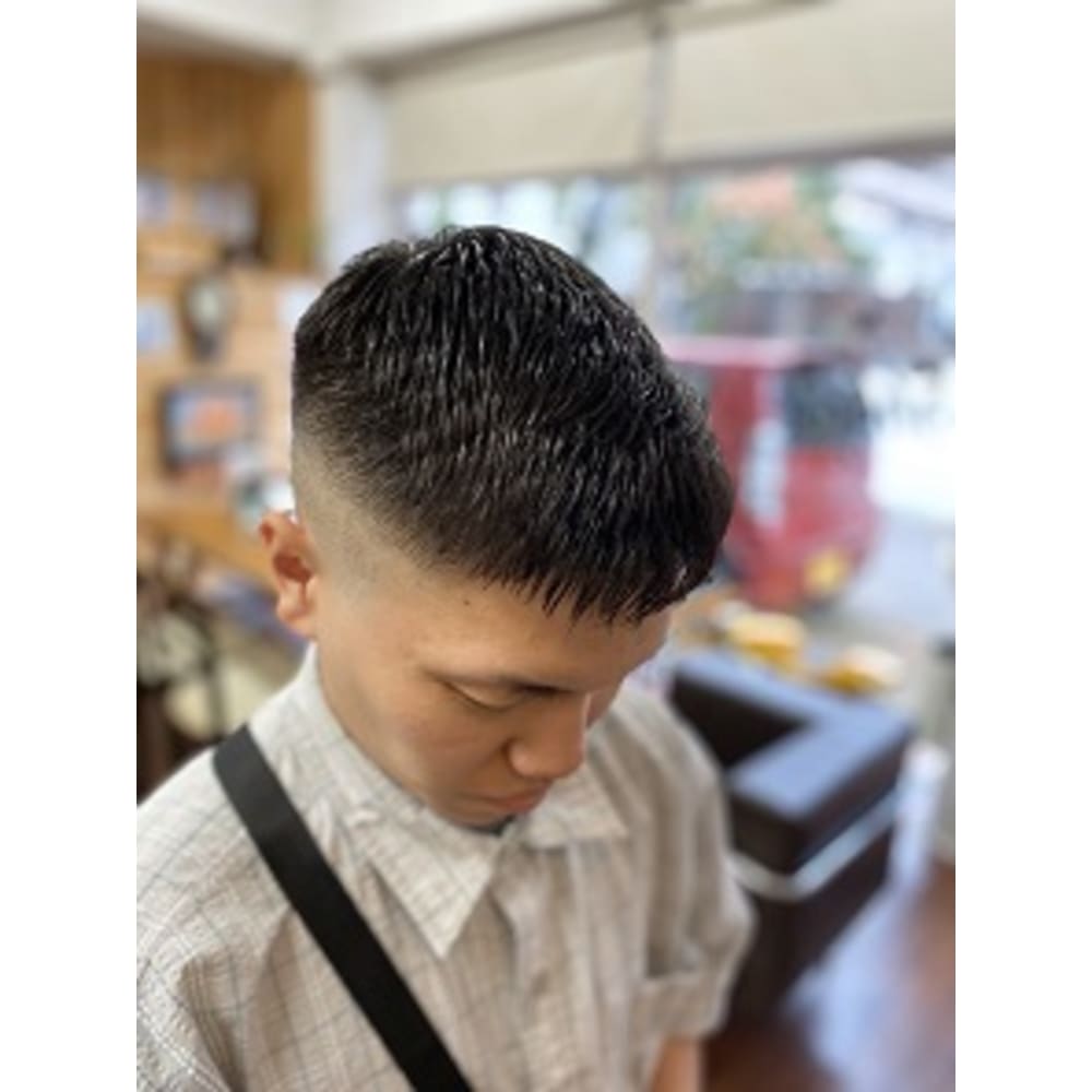 濡れパン フェードパーマ Cut In Shanze カットインシャンゼ のヘアスタイル 美容院 美容室を予約するなら楽天ビューティ