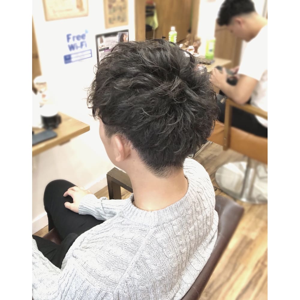 前下がりスパイラルパーマ Hair Studio Romeo ロメオ のヘアスタイル 美容院 美容室を予約するなら楽天ビューティ 前下がりスパイラルパーマ Hair Studio Romeo ロメオ のヘアスタイル 美容院 美容室を予約するなら楽天ビューティ