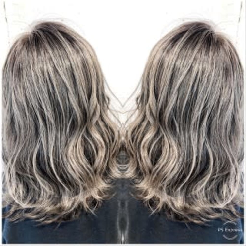 外国人3dハイライトカラー カーキグレージュ R Evolut Hair 松戸店 レボルトヘアー マツドテン のヘアスタイル 美容院 美容室を予約するなら楽天ビューティ