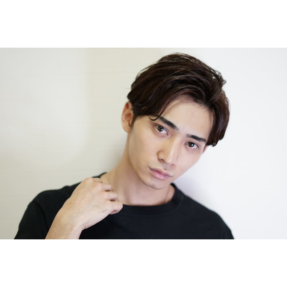 ビジネスマンにオススメ On Offアップバングスタイル This表参道 Men Sオススメ サロン ディスオモテンサンドウ のヘアスタイル 美容院 美容室を予約するなら楽天ビューティ
