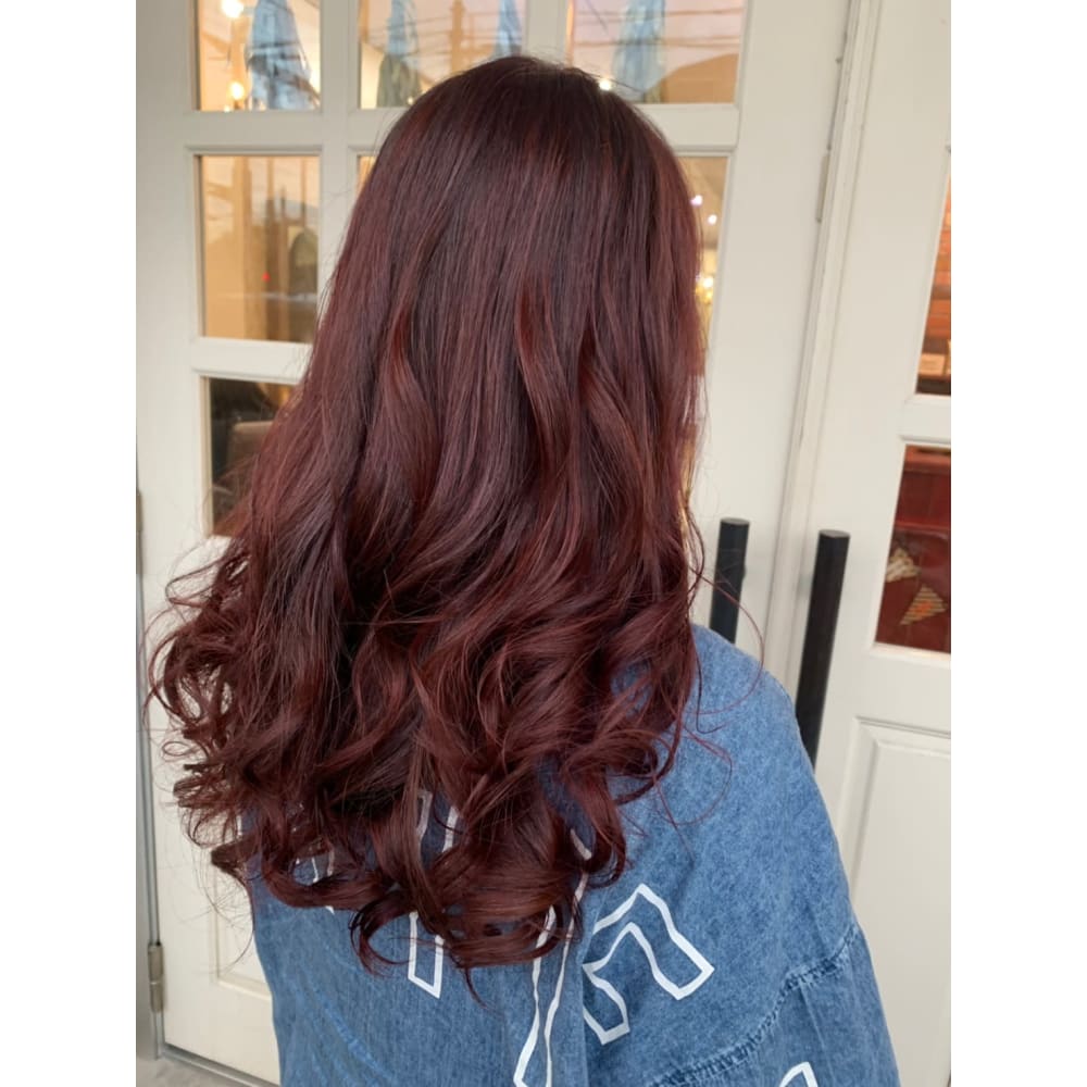 赤髪 ロングヘアで秋色ヘア Hair And Make Gratiae ヘアアンドメイクグラチア のヘアスタイル 美容院 美容室を予約するなら楽天ビューティ 赤髪 ロングヘアで秋色ヘア Hair And Make Gratiae ヘアアンドメイクグラチア のヘアスタイル 美容院 美容室を予約するなら楽天ビューティ