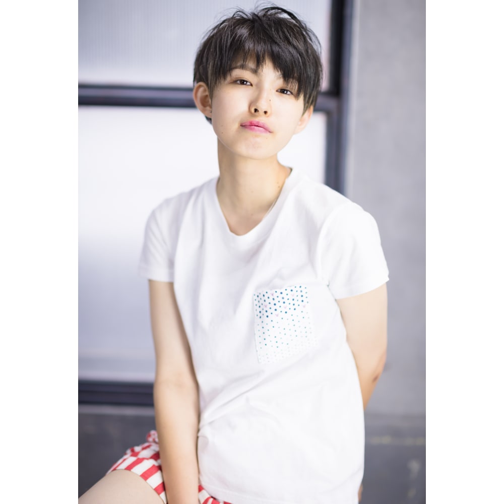 Rowen Esaka ジェンダーレス アシメショート Rowen Esaka ローエン Rowen Esaka ジェンダーレス アシメショート Rowen Esaka ローエン