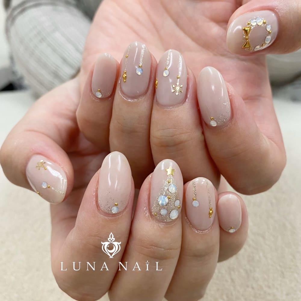 ナチュラルクリスマス Luna Nail ルナネイル のネイルデザイン ネイル まつげサロンを予約するなら楽天ビューティ ナチュラルクリスマス Luna Nail ルナネイル のネイルデザイン ネイル まつげサロンを予約するなら楽天ビューティ