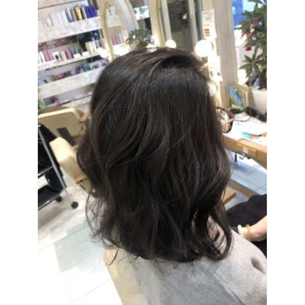 大人のダークアッシュ Crea本厚木 クレアホンアツギ のヘアスタイル 美容院 美容室を予約するなら楽天ビューティ