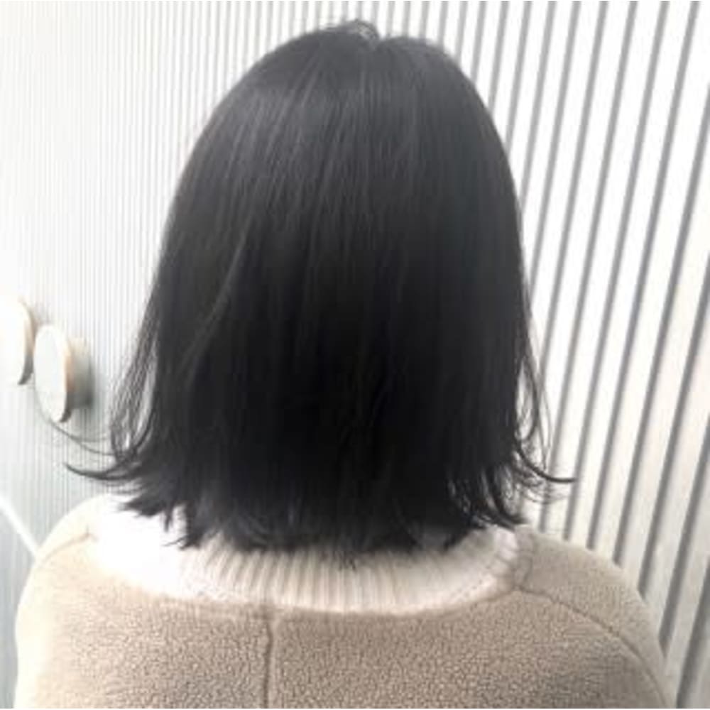 暗髪グレージュの切りっぱなしボブ Vicca 南青山店 ヴィッカミナミアオヤマテン のヘアスタイル 美容院 美容室を予約するなら楽天ビューティ 暗髪グレージュの切りっぱなしボブ Vicca 南青山店 ヴィッカミナミアオヤマテン のヘアスタイル 美容院 美容室を予約するなら楽天ビューティ