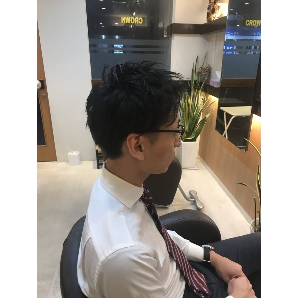 ツーブロックビジネスカット Crown クラウン のヘアスタイル 美容院 美容室を予約するなら楽天ビューティ