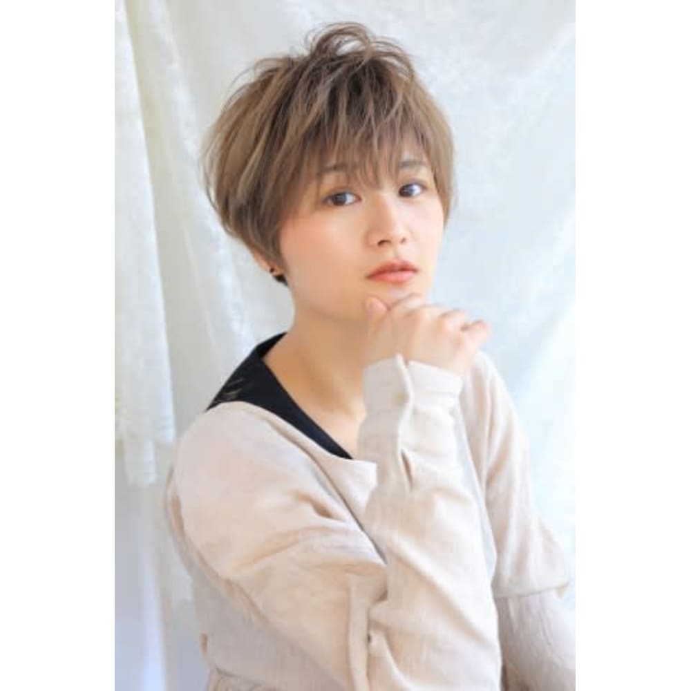 小顔カット 爽やか大人ショート 相模大野 Hair Color Plaatje 相模大野 ヘアーアンドカラー プラーチェ サガミオオノ のヘアスタイル 美容院 美容室を予約するなら楽天ビューティ