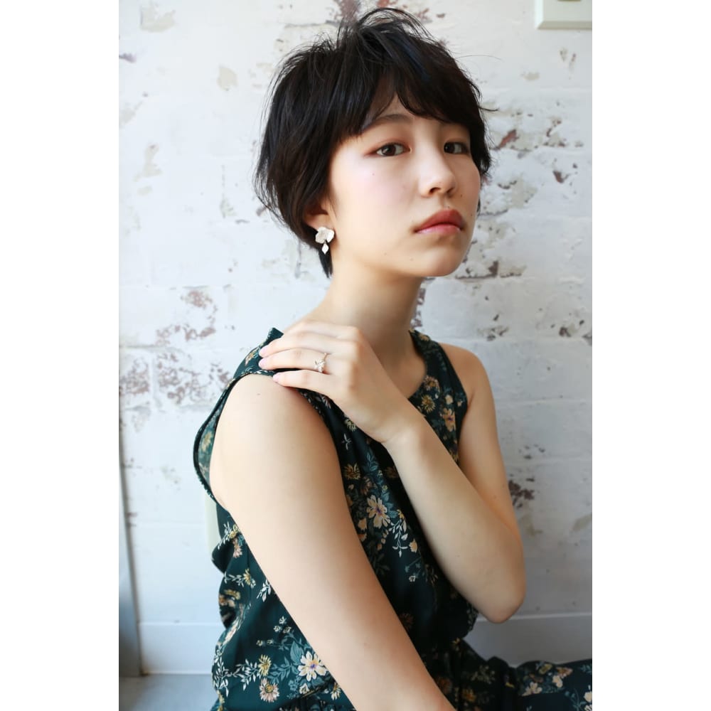 Summer Short Ailes エル のヘアスタイル 美容院 美容室を予約するなら楽天ビューティ