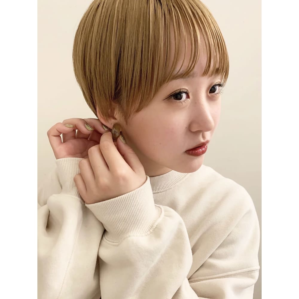 パラパラ前髪のシースルショート La Bless 心斎橋 ラブレス のヘアスタイル 美容院 美容室を予約するなら楽天ビューティ パラパラ前髪のシースルショート La Bless 心斎橋 ラブレス のヘアスタイル 美容院 美容室を予約するなら楽天ビューティ