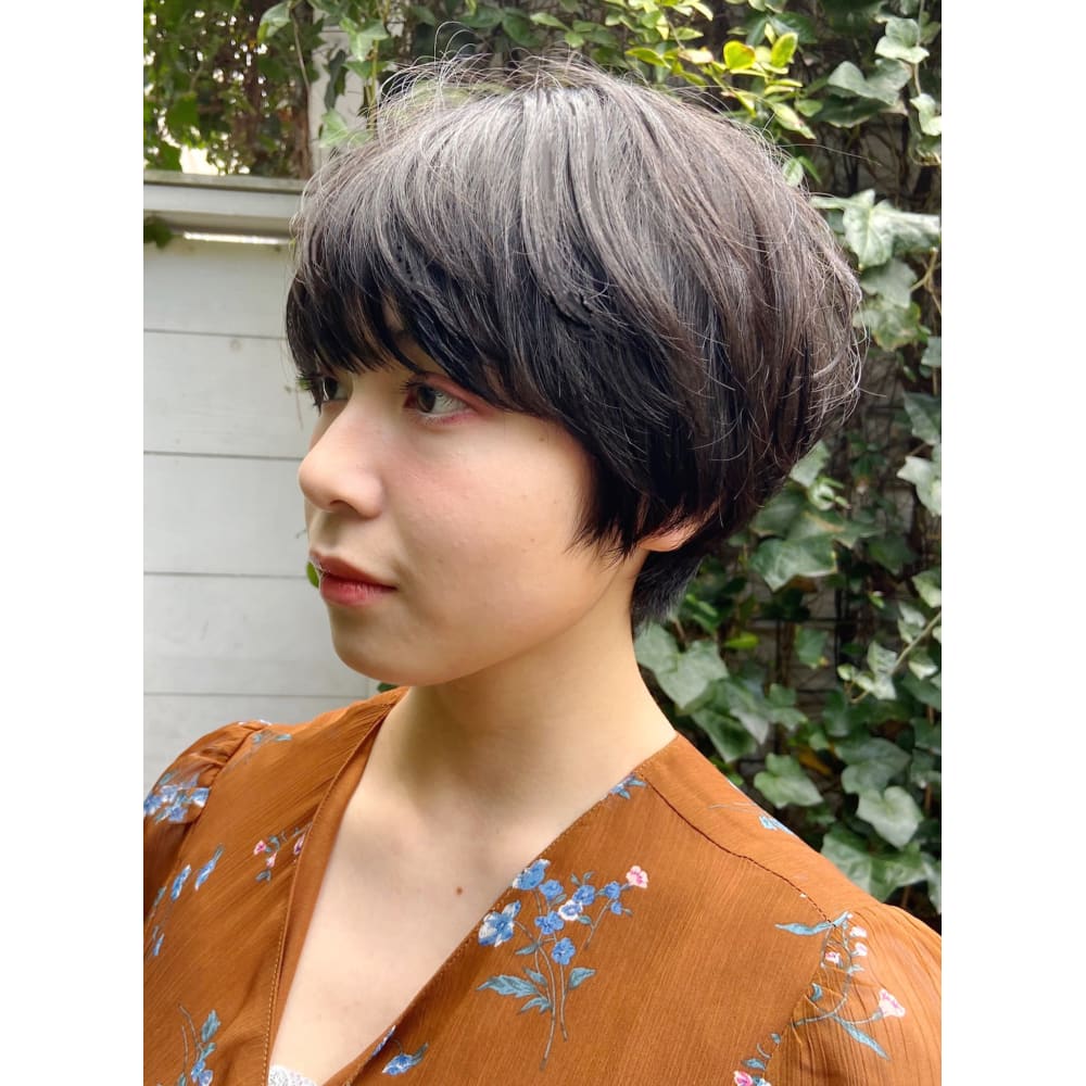 大人のシンプルマッシュショート Beautrium 福岡 ビュートリアム のヘアスタイル 美容院 美容室を予約するなら楽天ビューティ
