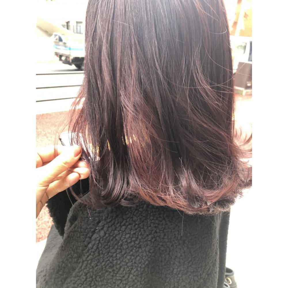 インナーカラー ボルドー系 半個室型美容室 Sourire 荒戸店 ハンコシツガタビヨウシツ スーリール アラトテン のヘアスタイル 美容院 美容室を予約するなら楽天ビューティ