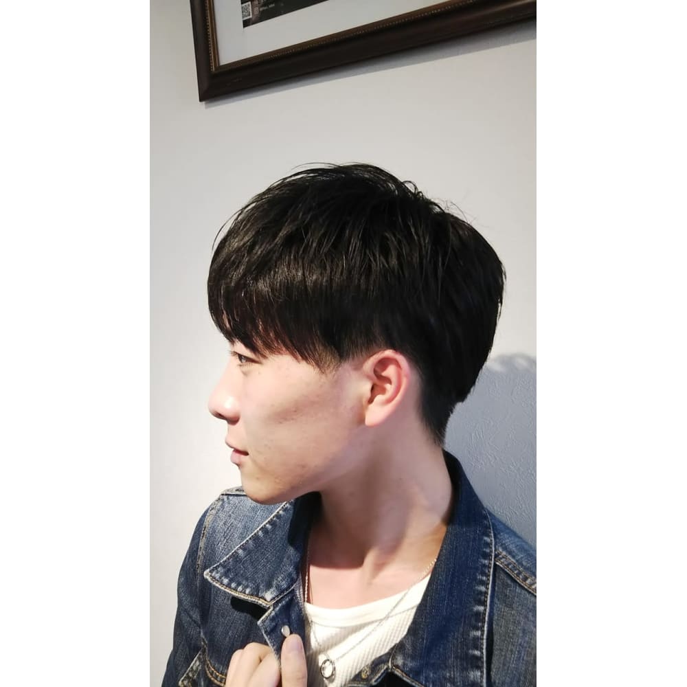 メンズレイヤーマッシュ Voyage Hair Face ヴォヤージュ ヘアー アンド フェイス のヘアスタイル 美容院 美容室を予約するなら楽天ビューティ