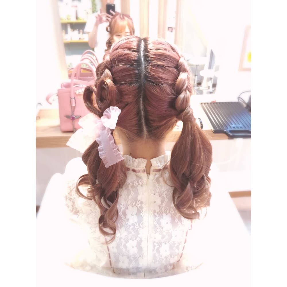 片っぽハートのツインテ Lala Roomo Studio ララルーモスタジオ のヘアスタイル 美容院 美容室を予約するなら楽天ビューティ