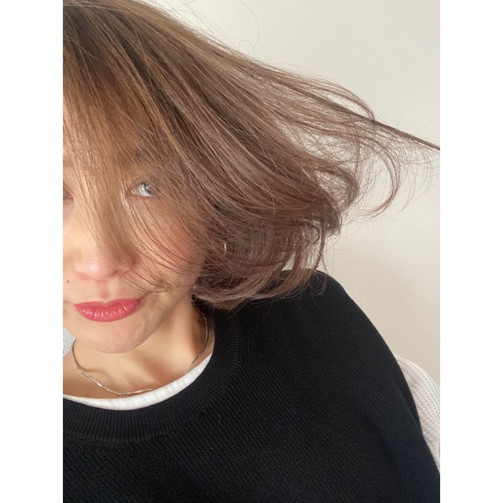 ハイトーンカラーがポイントのボブヘアー beautrium 福岡 ビュートリアム のヘアスタイル 美容院 美容室を予約するなら楽天ビューティ
