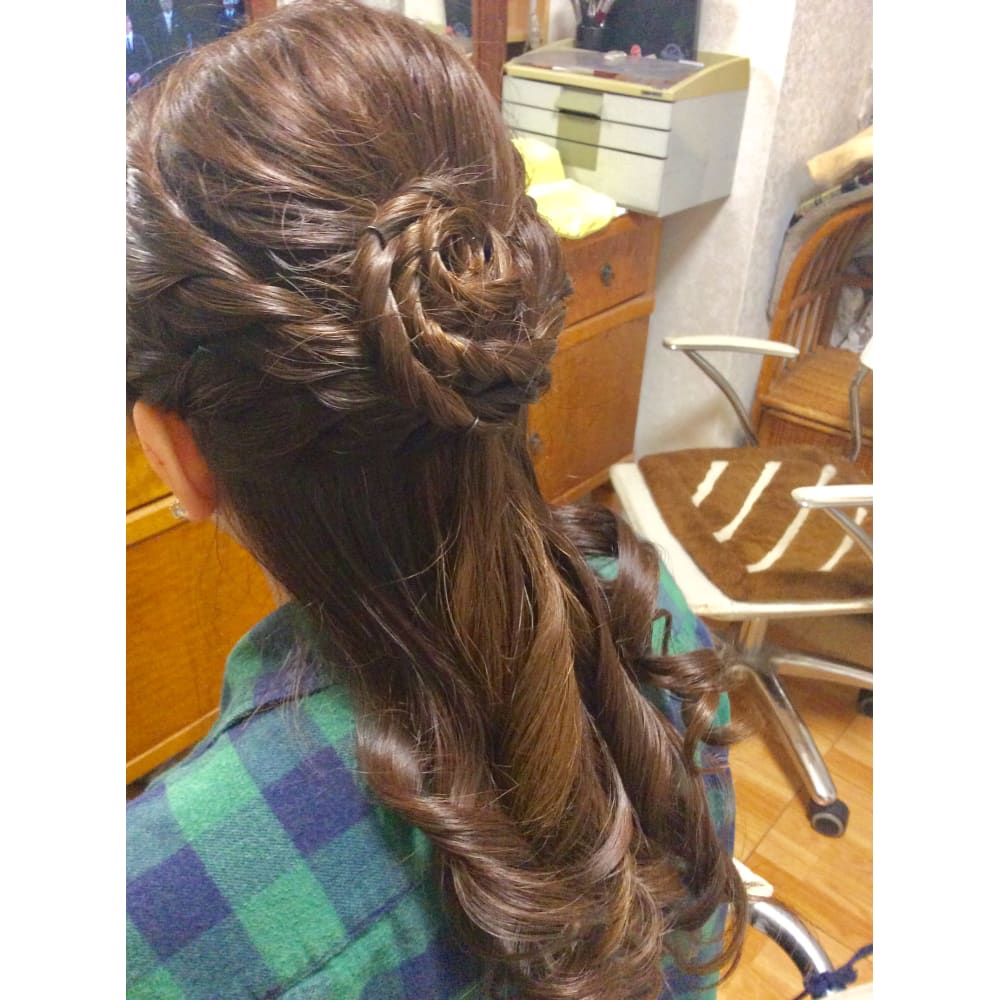 ハーフアップ ヘアセット メイク 着付 レンタル着物の専門店 ドレス21 ドレスニジュウイチ のヘアスタイル 美容院 美容室を予約するなら楽天ビューティ