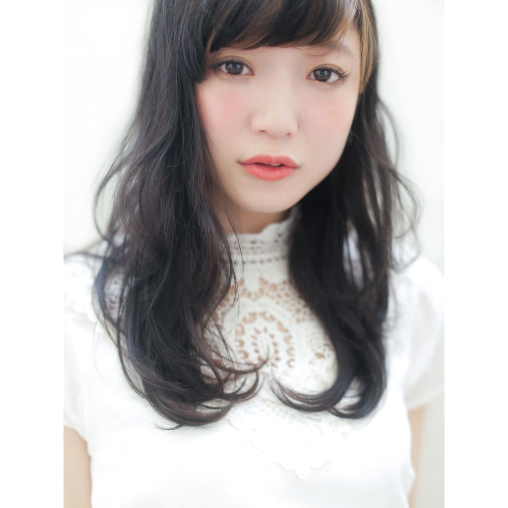 黒髪インナーカラー ゆるふわデジタルパーマ Rad 心斎橋店 ラッド のヘアスタイル 美容院 美容室を予約するなら楽天ビューティ