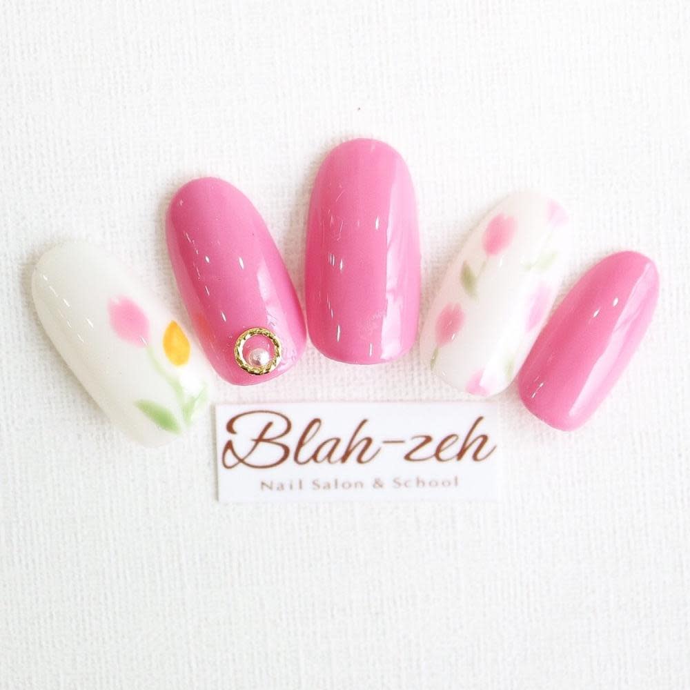春色 チューリップネイル Blah Zeh ブラゼ のネイルデザイン ネイル まつげサロンを予約するなら楽天ビューティ 春色 チューリップネイル Blah Zeh ブラゼ のネイルデザイン ネイル まつげサロンを予約するなら楽天ビューティ