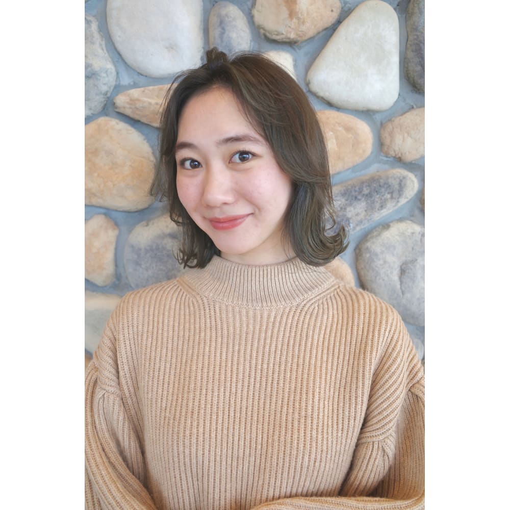 ミディアムソフトレイヤーボブ Beautrium 七里ヶ浜 ビュートリアム のヘアスタイル 美容院 美容室を予約するなら楽天ビューティ