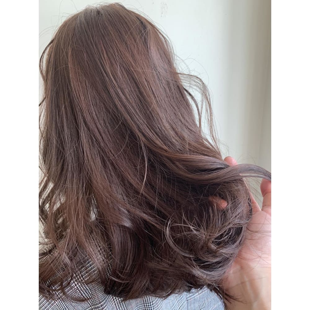 春カラーでイメチェン Brooch ブローチ のヘアスタイル 美容院 美容室を予約するなら楽天ビューティ