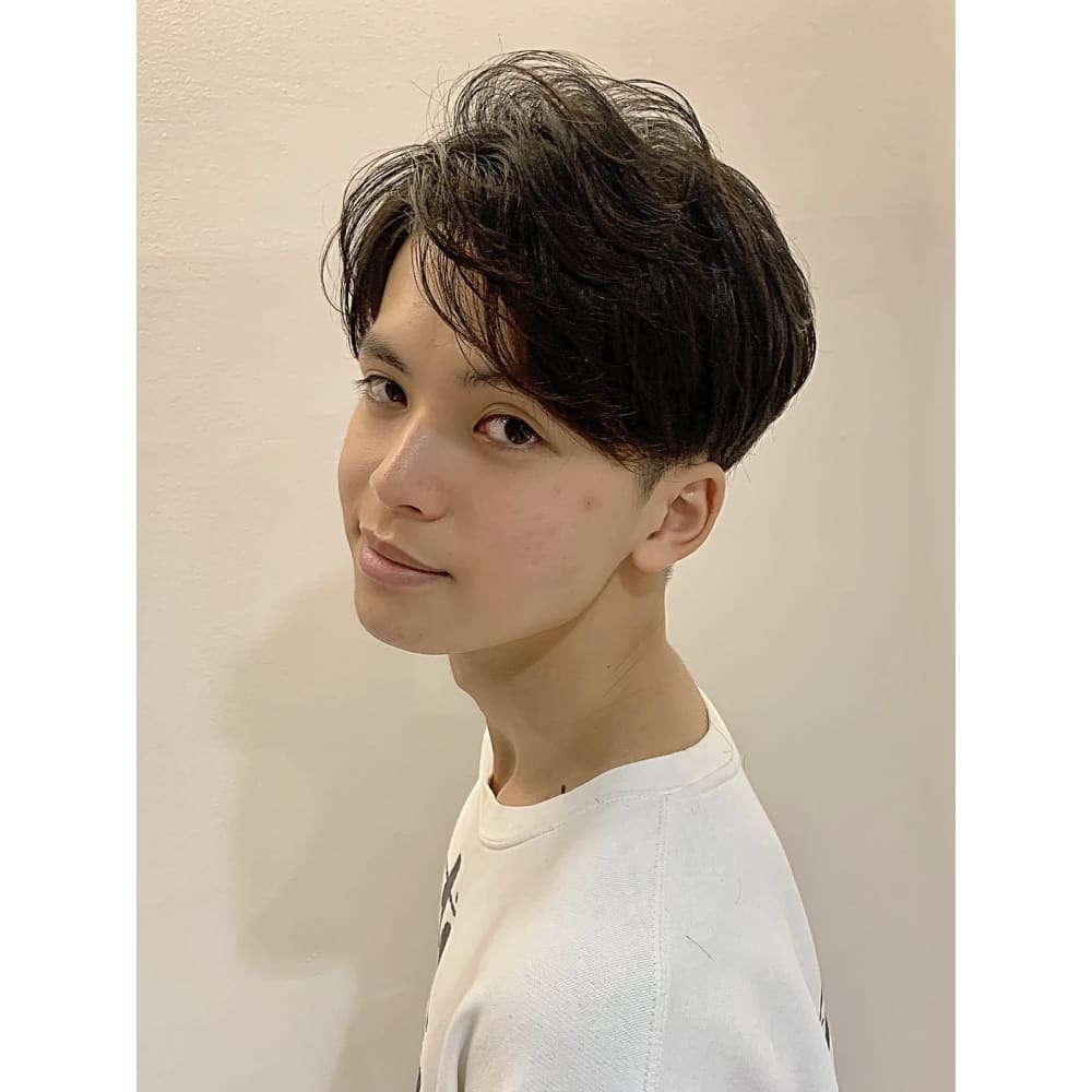 短すぎないツーブロ 前髪流しもオールバックも 自由自在 Hair Make Opsis オプシス のヘアスタイル 美容院 美容室を予約するなら楽天ビューティ