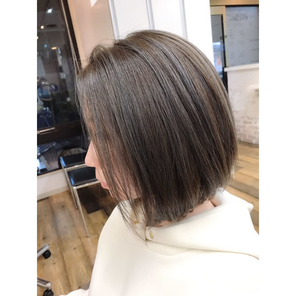 あご下レングスの前下がりボブ Afan Riche アファンリッシュ のヘアスタイル 美容院 美容室を予約するなら楽天ビューティ あご下レングスの前下がりボブ Afan Riche アファンリッシュ のヘアスタイル 美容院 美容室を予約するなら楽天ビューティ