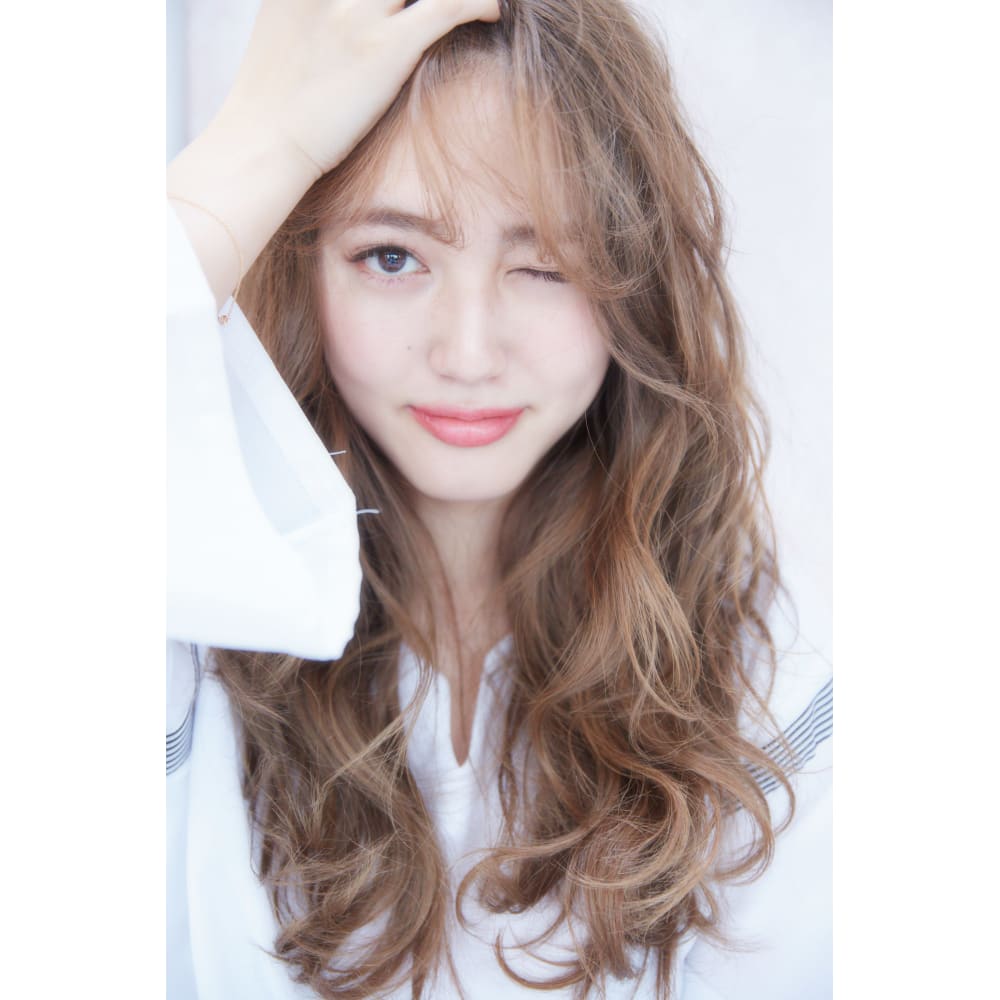海外セレブ風も叶う ぷるるん上質デジタルパーマ Cut 5800 作り込まないカールが実現 Ilina イリナ のこだわり特集 美容院 美容室を予約するなら楽天ビューティ