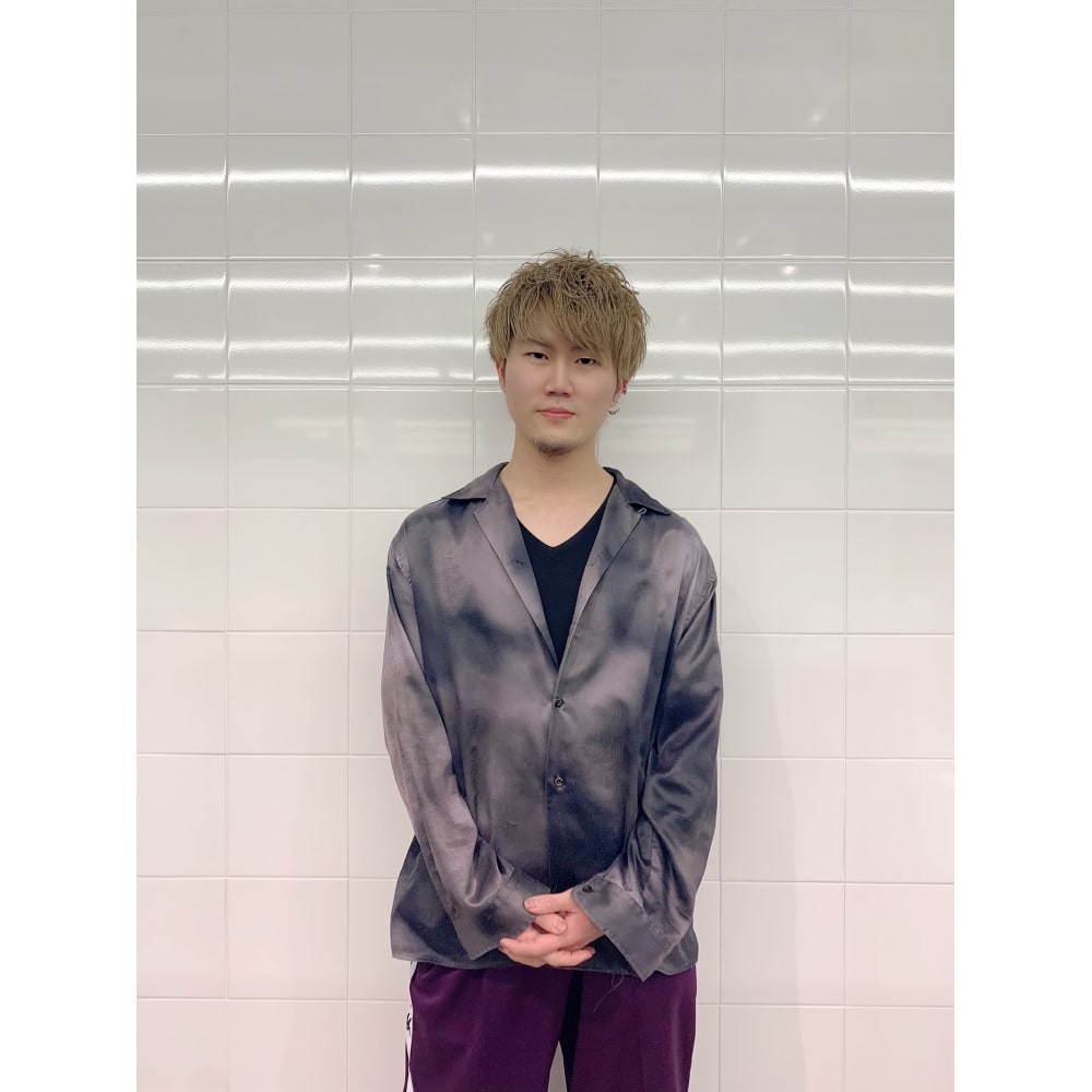 横山 智人 Grow 渋谷 グロウ シブヤ のスタッフ 美容院 美容室を予約するなら楽天ビューティ 横山 智人 Grow 渋谷 グロウ シブヤ のスタッフ 美容院 美容室を予約するなら楽天ビューティ