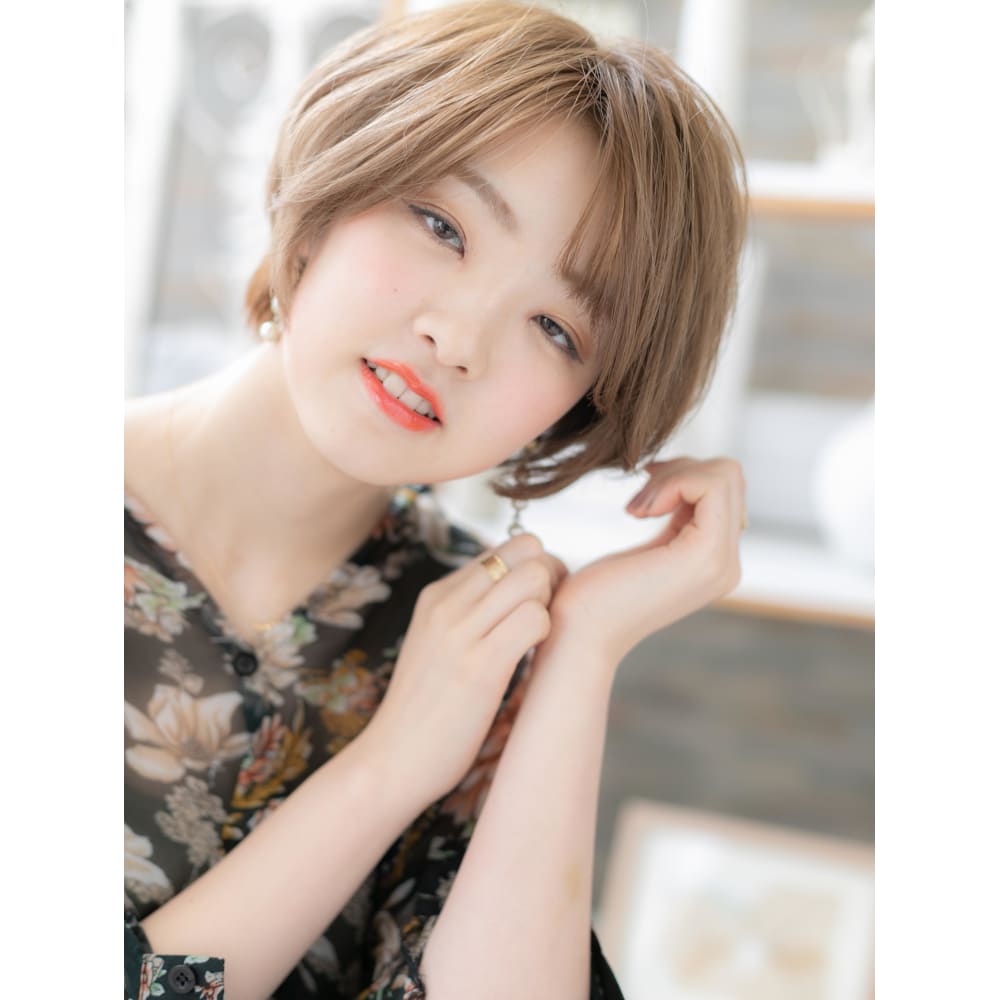 アシンメトリーで美人顔 外国人風前下がりボブ ことりべーじゅ Mod S Hair 上尾 モッズヘア 上尾西口店 モッズヘア アゲオニシグチテン のヘアスタイル 美容院 美容室を予約するなら楽天ビューティ
