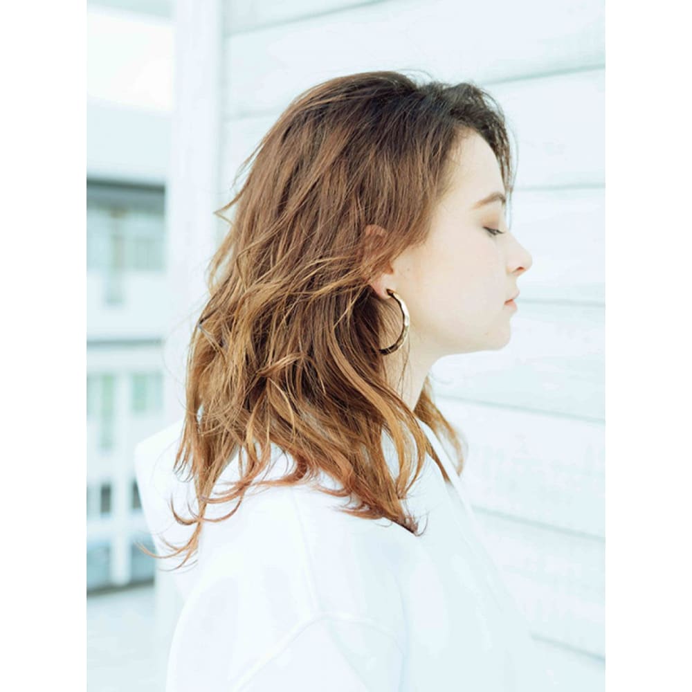 くせ毛風ミディアムロングスタイル Fuse 曳舟店 フューズ のヘアスタイル 美容院 美容室を予約するなら楽天ビューティ