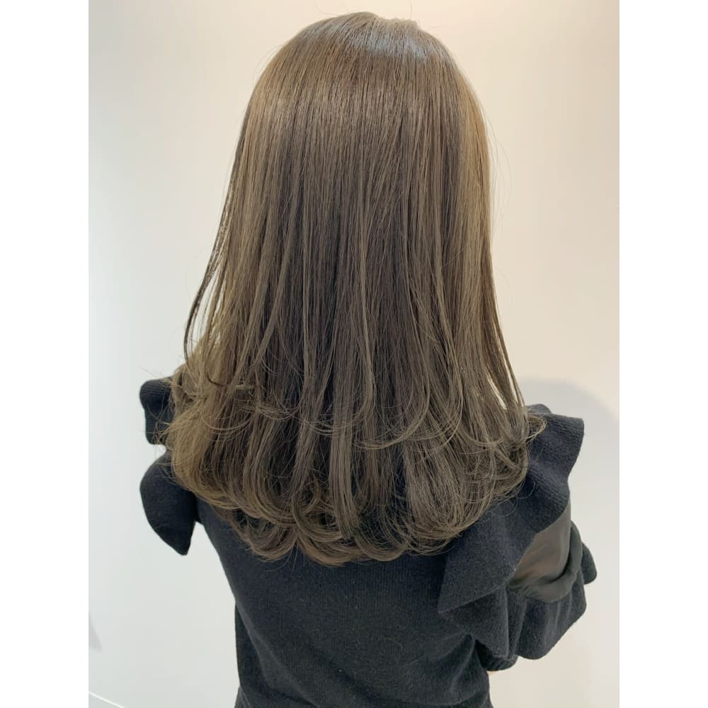 セミロング オリーブベージュ トリートヘアデザイン西船橋店 トリートヘアデザインニシフナバシテン のヘアスタイル 美容院 美容室を予約するなら楽天ビューティ