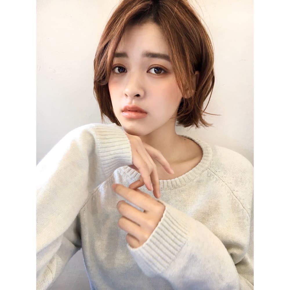 ランダム巻きのミニボブ S27 Lila By Afloat レイラバイアフロート のヘアスタイル 美容院 美容室を予約するなら楽天ビューティ