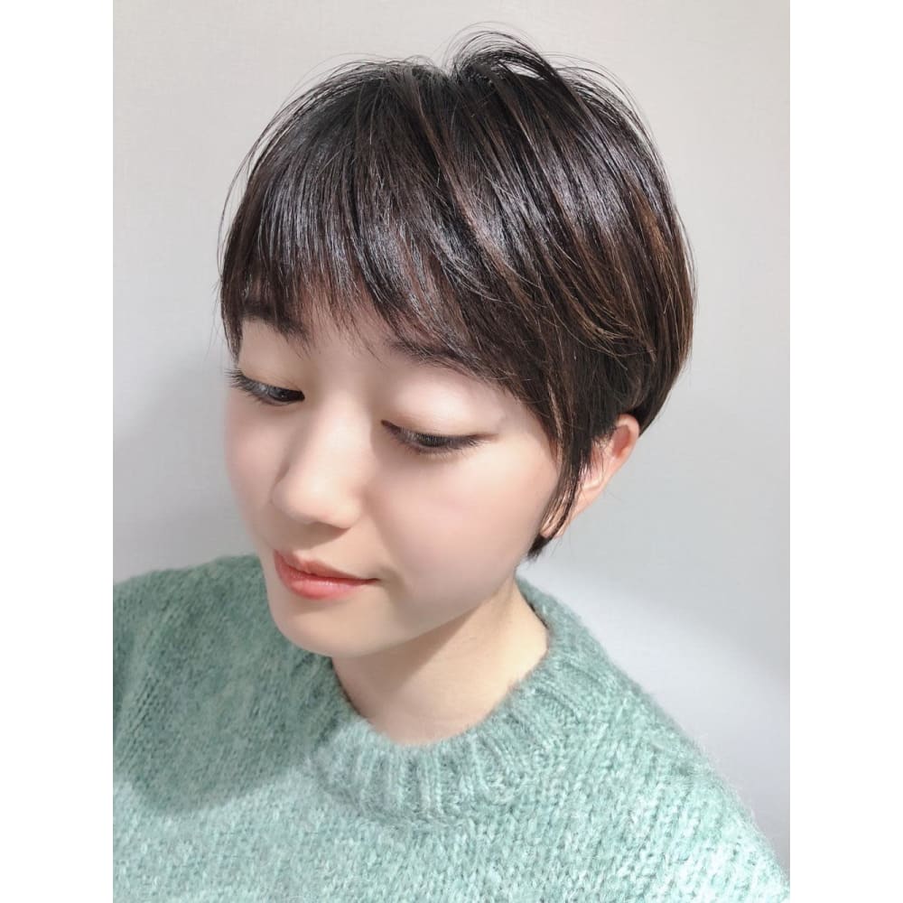 シースルーバング耳かけショートスタイル Eve Neaf ニーフ のヘアスタイル 美容院 美容室を予約するなら楽天ビューティ