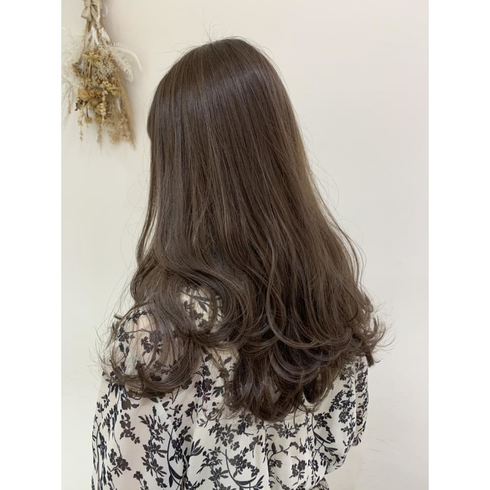 透明感カラー オリーブベージュ ヌーディカラー Marju銀座 マージュギンザ のヘアスタイル 美容院 美容室を予約するなら楽天ビューティ